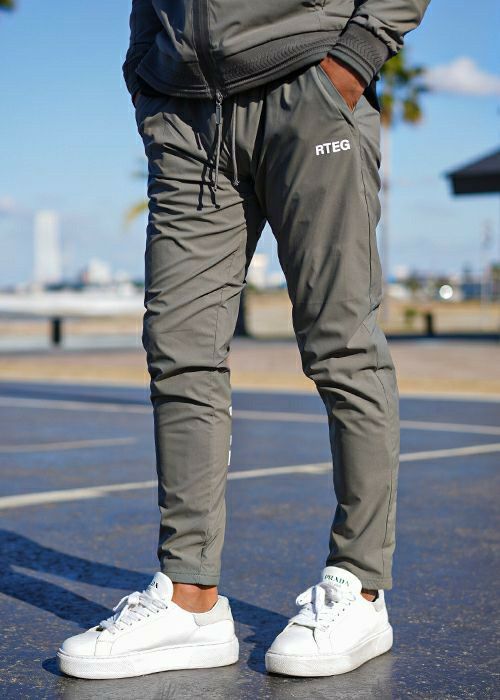 000000001815-01.jpg?size=l&w=