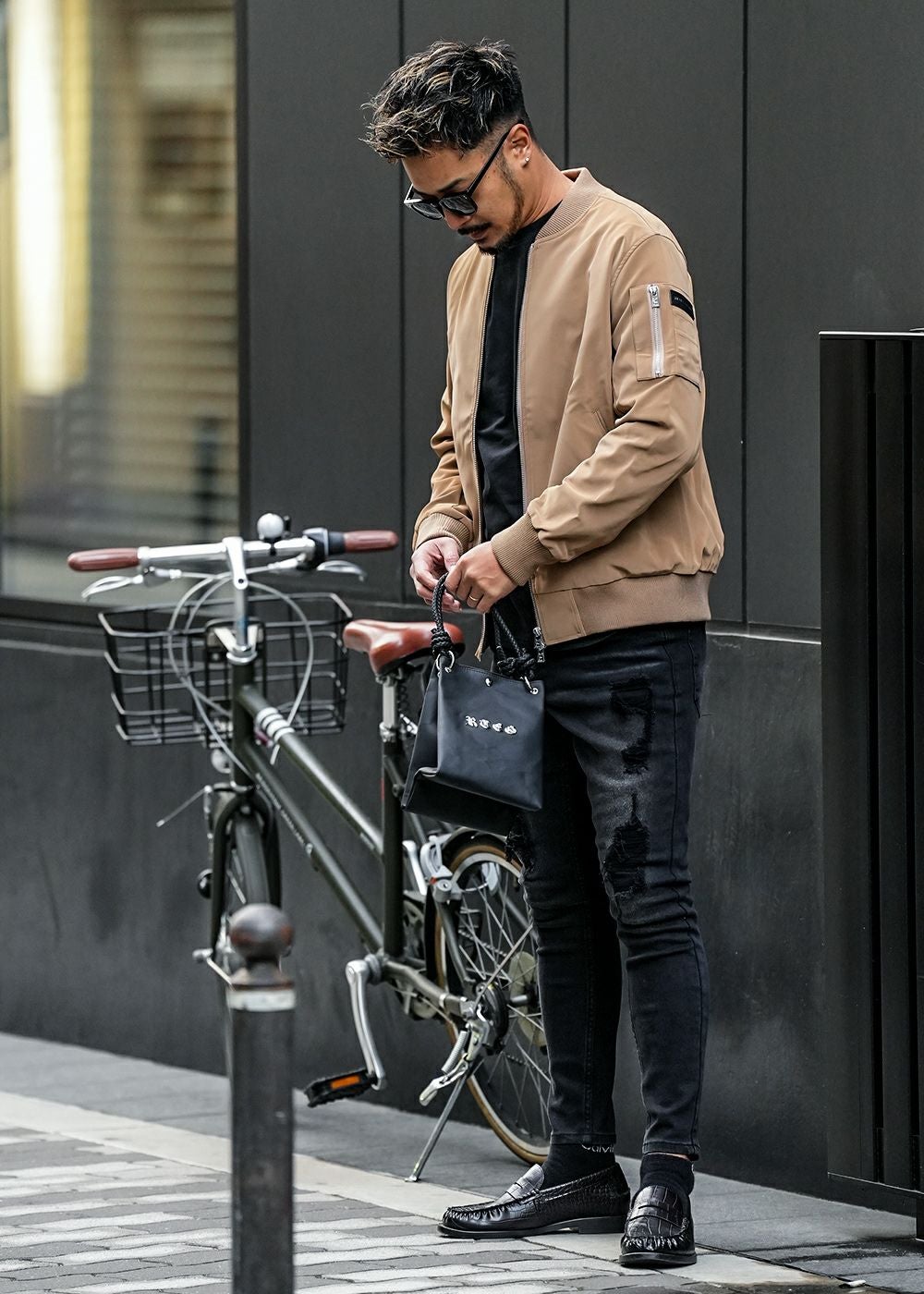 バーティカルダメージブラックデニムロングパンツ | adamsJUGGLER