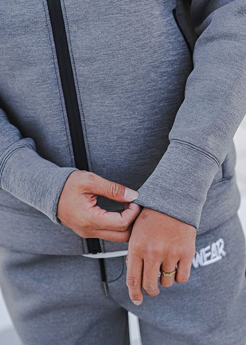 SALE】M/Wエンブレムジップパーカー | adamsJUGGLER（アダムス