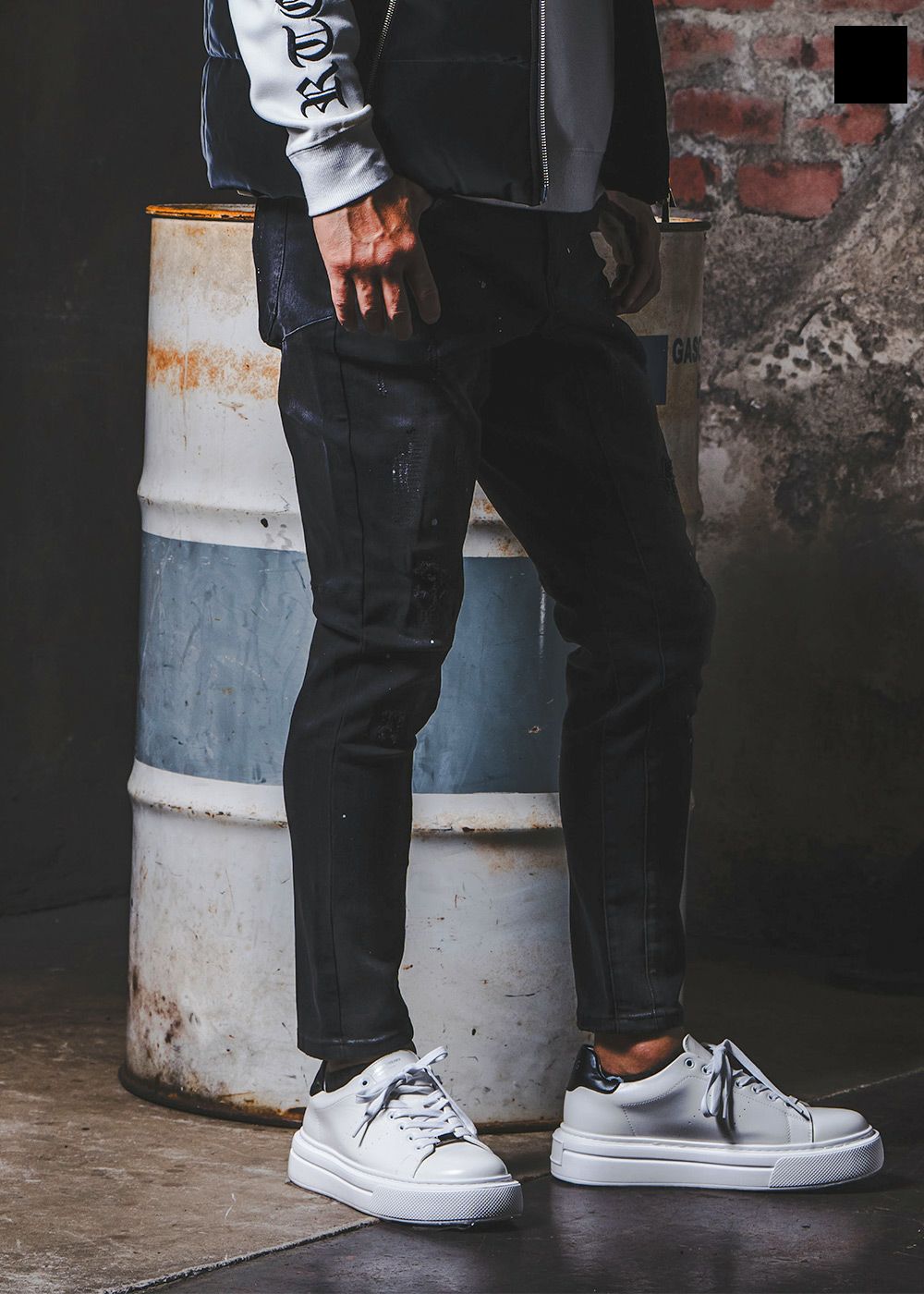 G/ブラックペイントデニムパンツ | adamsJUGGLER（アダムスジャグラー