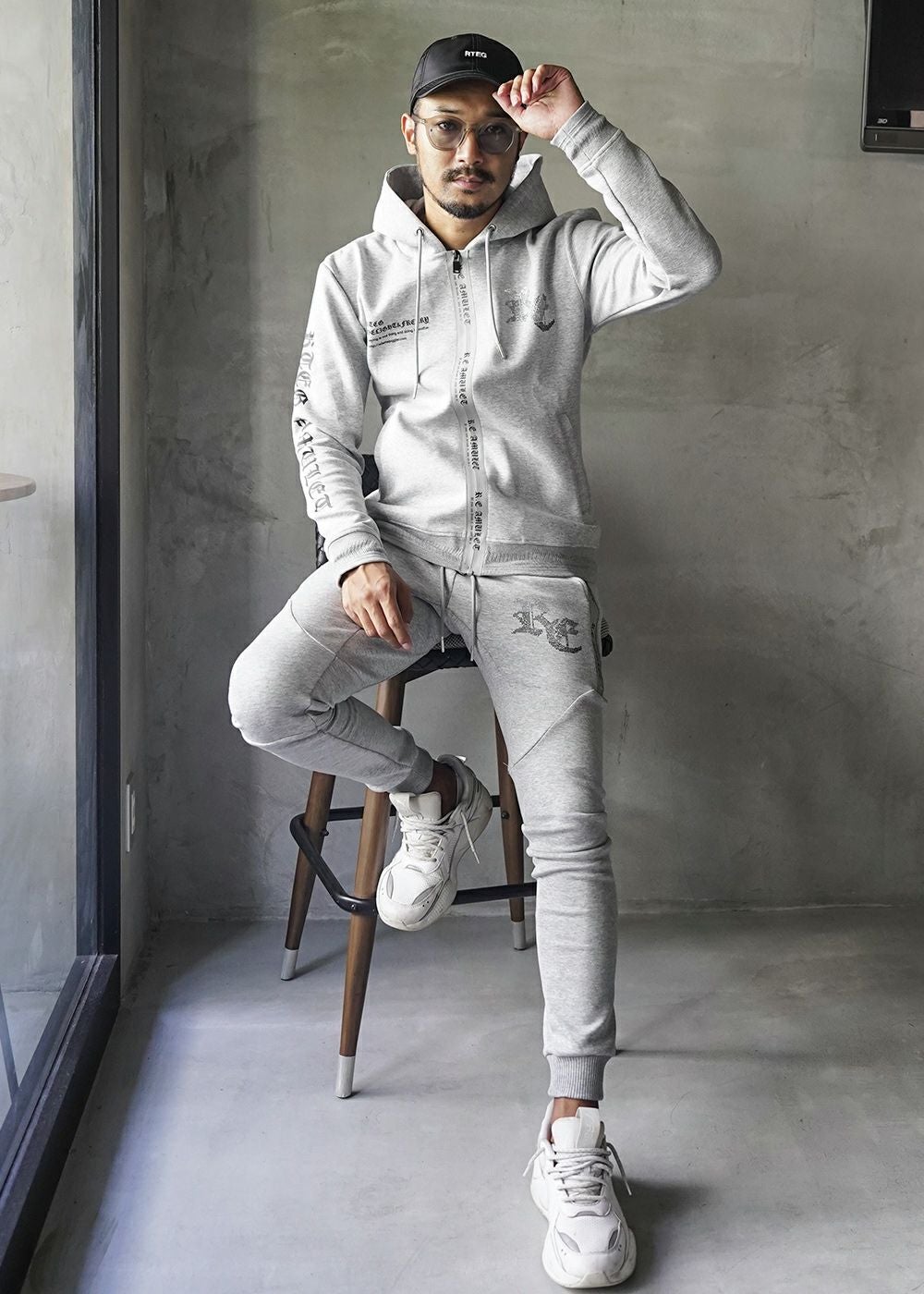 RTEG/R.ストーンジップフーディー | adamsJUGGLER（アダムスジャグラー