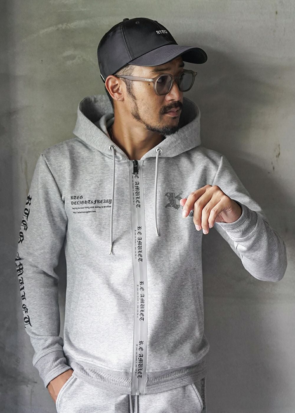 RTEG/R.ストーンジップフーディー | adamsJUGGLER（アダムスジャグラー