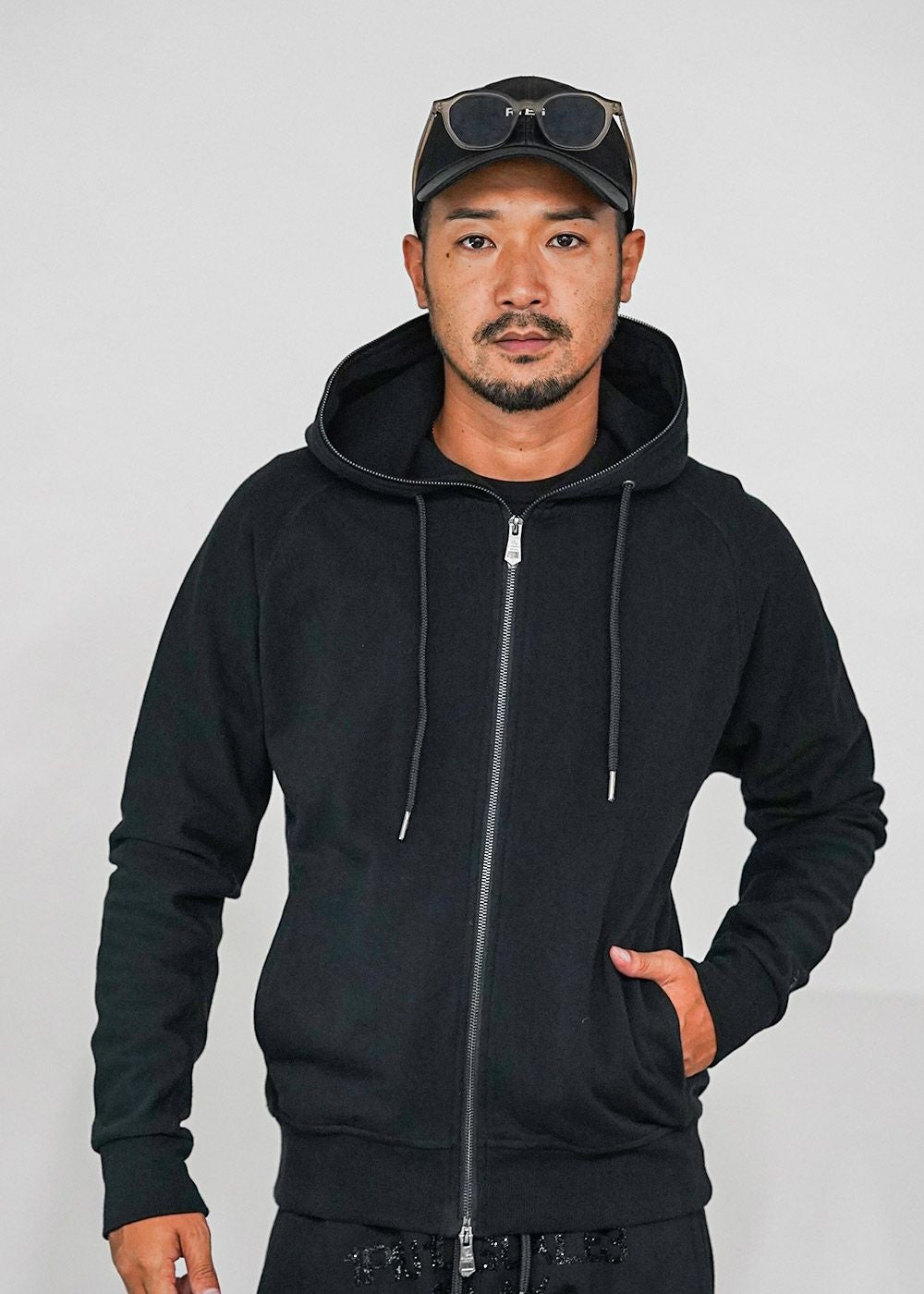 スペシャルストーンロゴフーディー | adamsJUGGLER（アダムス