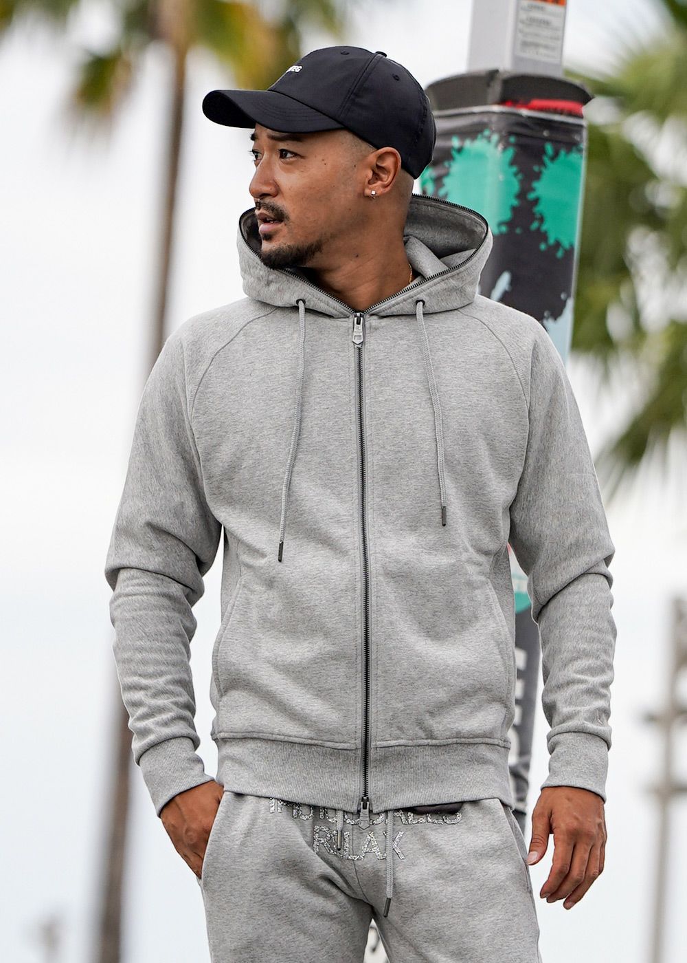 スペシャルストーンロゴフーディー | adamsJUGGLER（アダムス