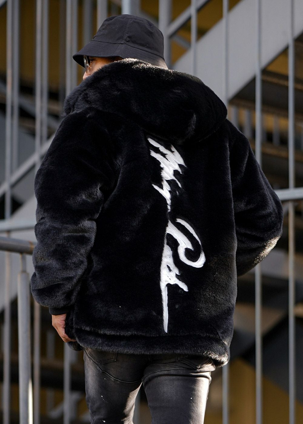 W/R EMファーフーディー | adamsJUGGLER（アダムスジャグラー）公式