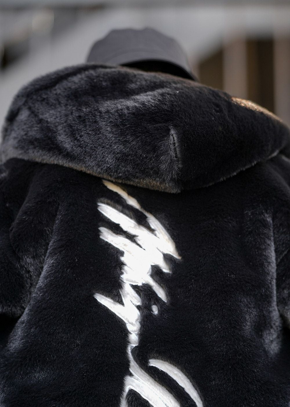 W/R EMファーフーディー | adamsJUGGLER（アダムスジャグラー）公式