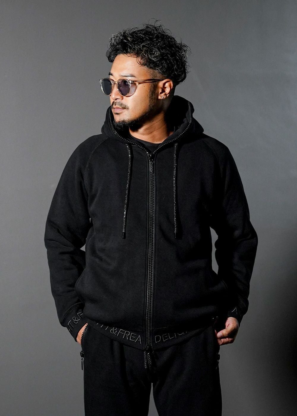 RTEG/ラインストーンジップフーディー | adamsJUGGLER（アダムス