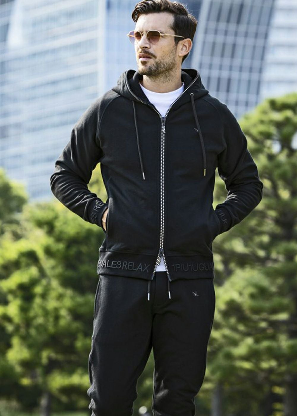BASIC RHINESTONE HOODIE | adamsJUGGLER（アダムスジャグラー）公式