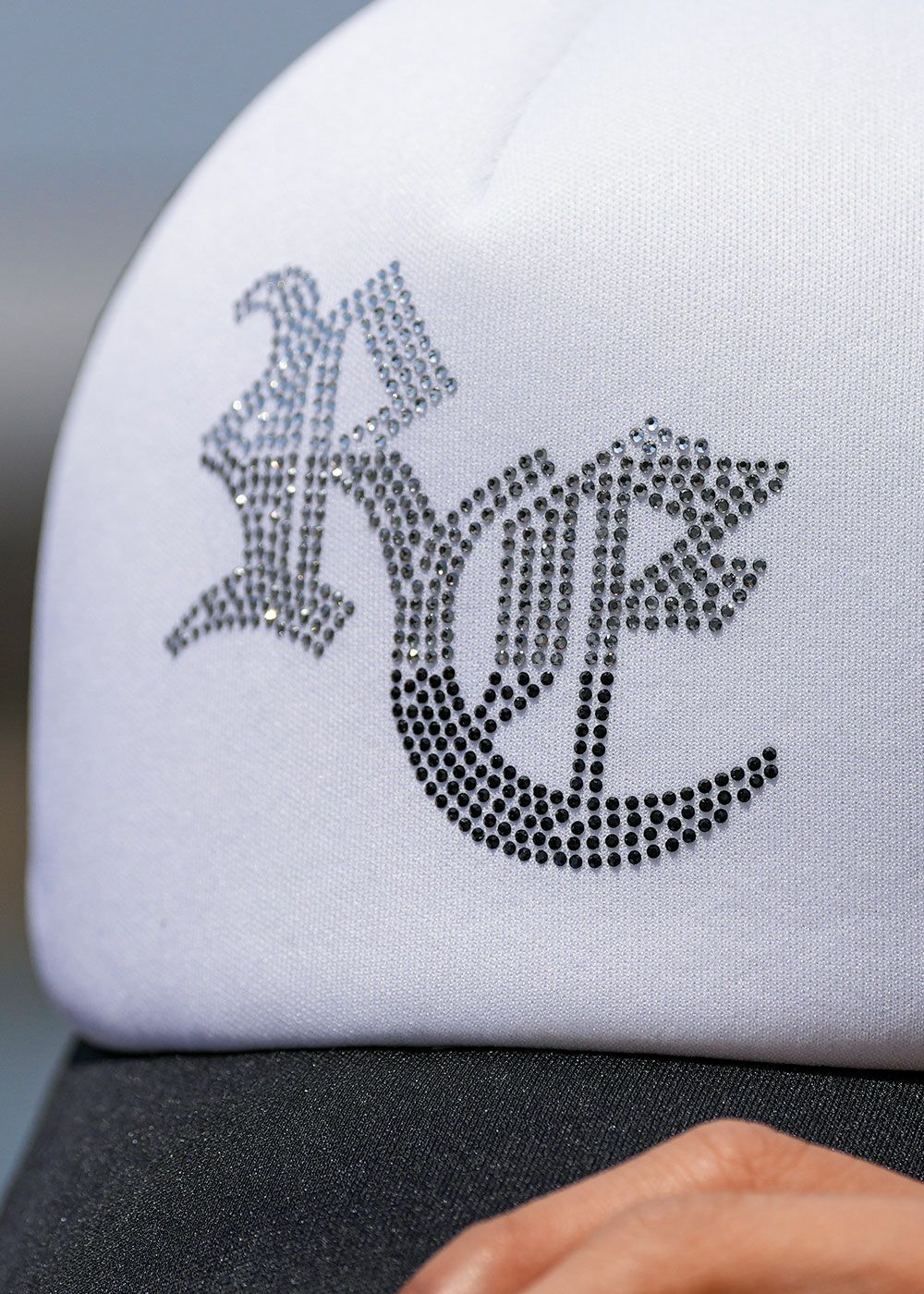 RTEGO.Eラインストーンキャップ シグネチャーキャップ／コーデュロイ