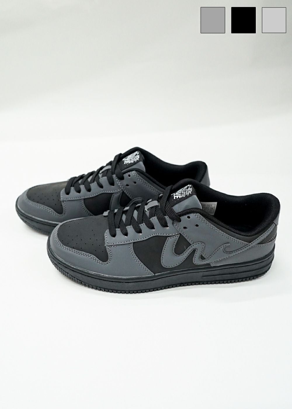 Reflective Sneakers | adamsJUGGLER（アダムスジャグラー）公式