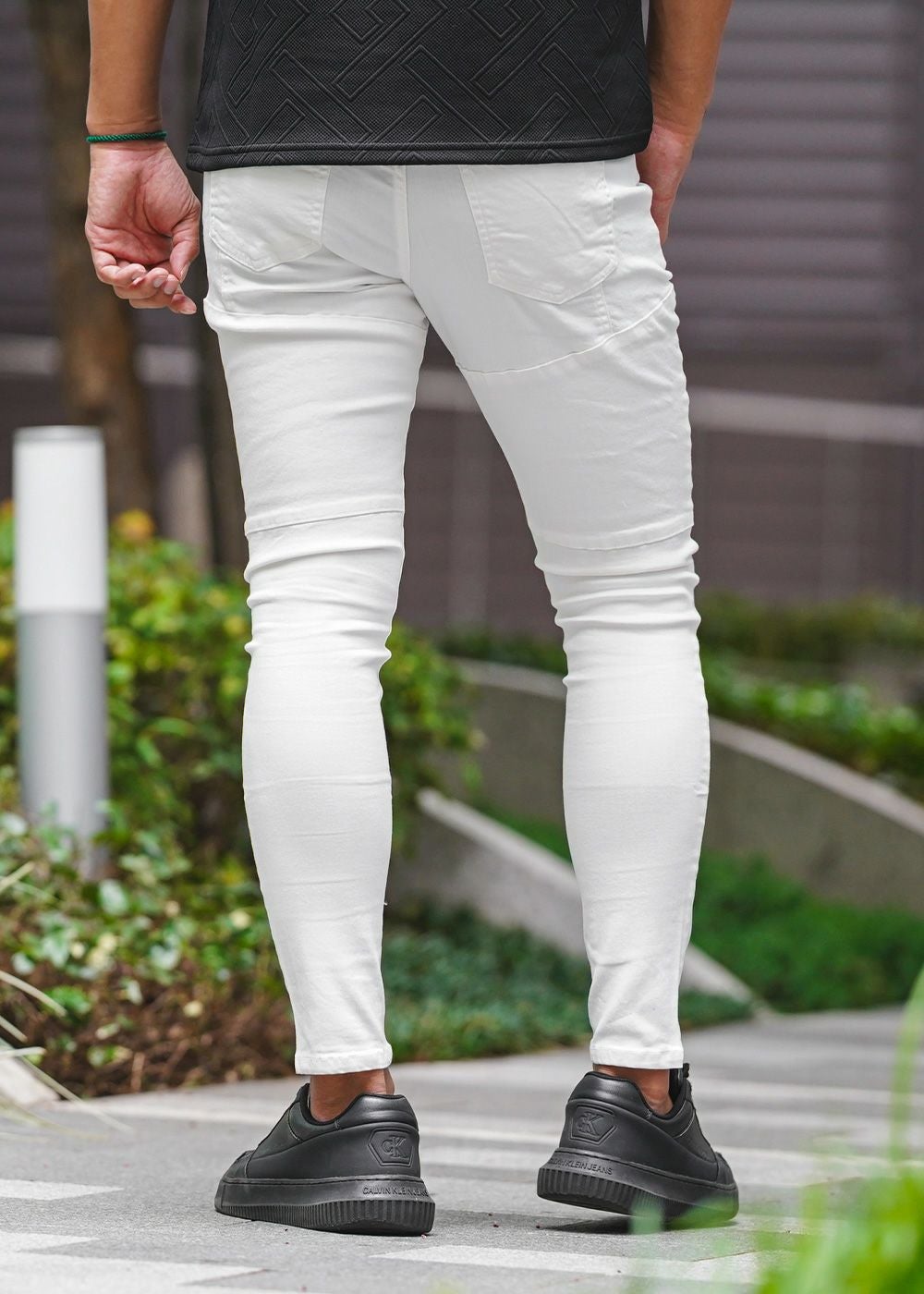 K.ホワイトダメージパンツ | adamsJUGGLER（アダムスジャグラー）公式