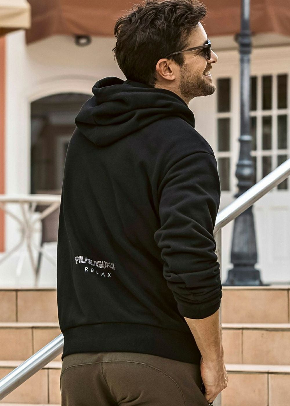 Disney(ディズニー）】 MICKEY GRADIENT RHINESTONE HOODIE