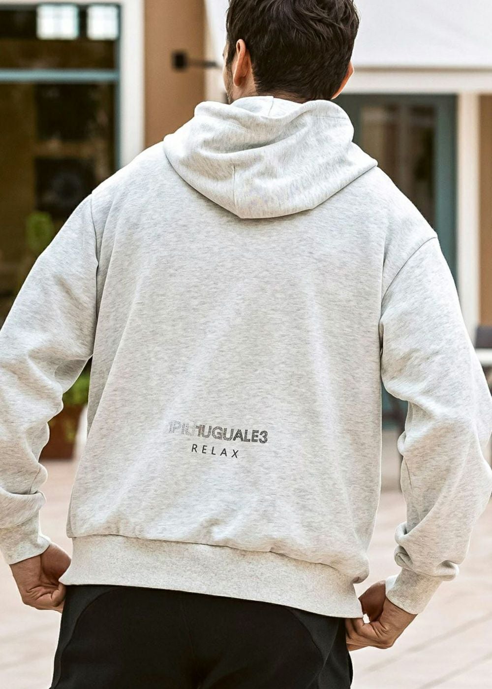 Disney(ディズニー）】 MICKEY GRADIENT RHINESTONE HOODIE