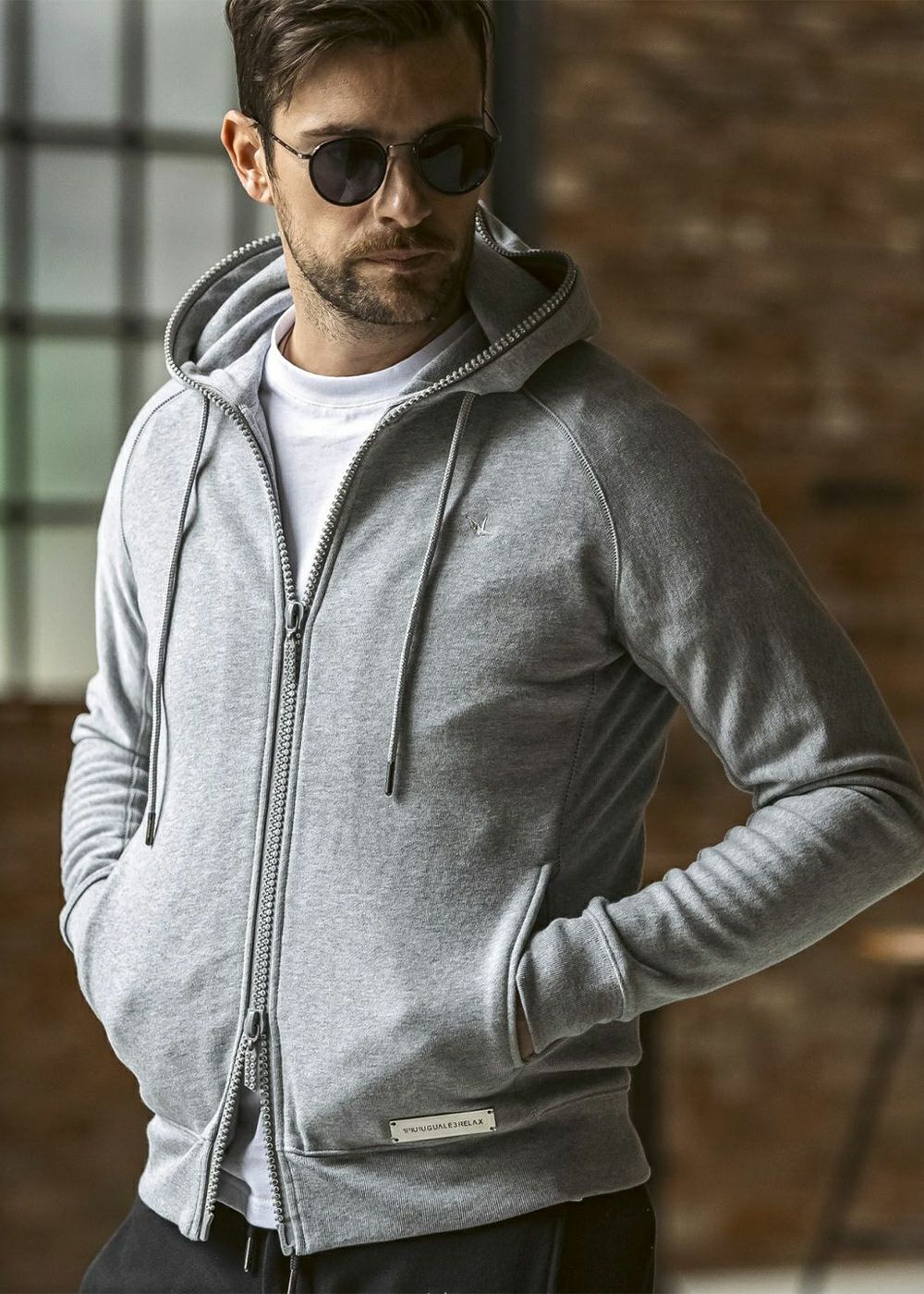 GLITTER ZIP+PLATE HODDIE | adamsJUGGLER（アダムスジャグラー）公式