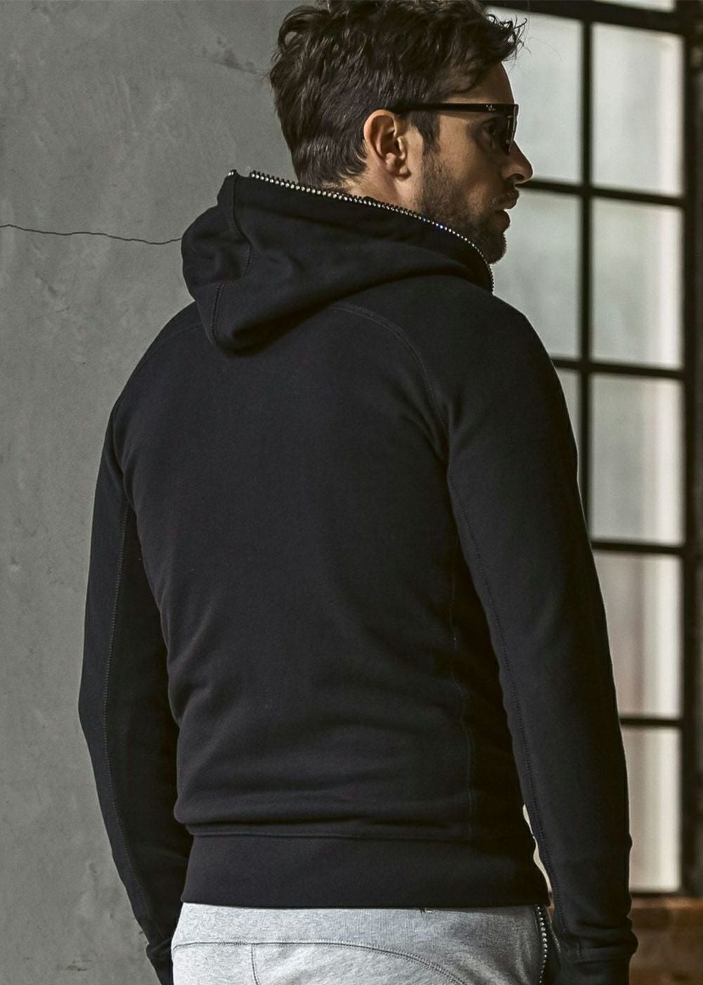 GLITTER ZIP+PLATE HODDIE | adamsJUGGLER（アダムスジャグラー）公式