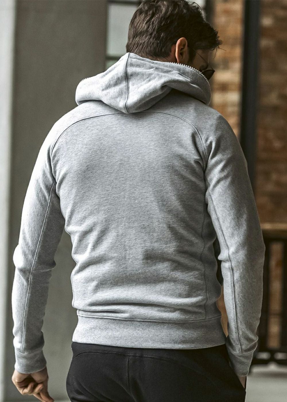 GLITTER ZIP+PLATE HODDIE | adamsJUGGLER（アダムスジャグラー）公式