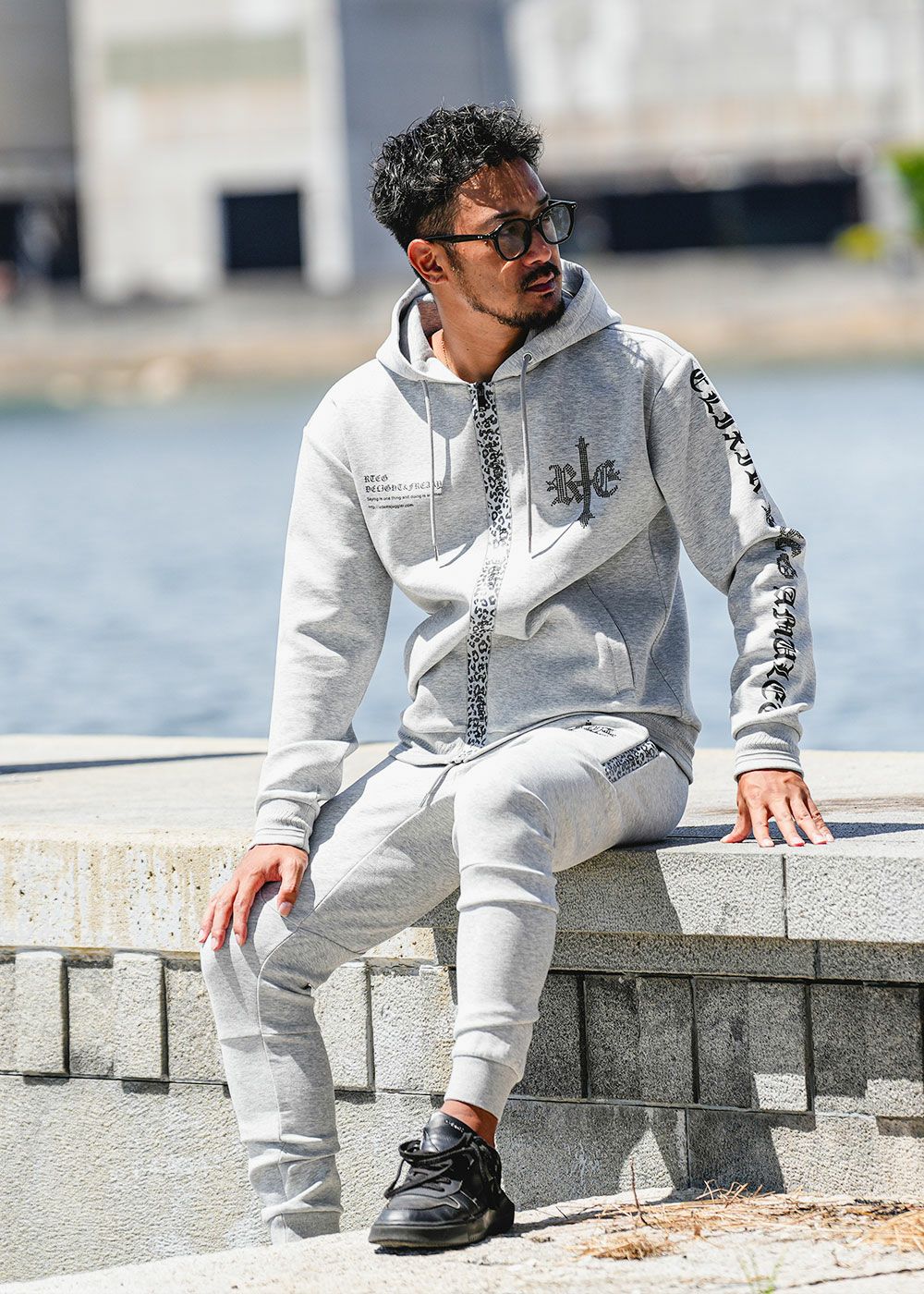 RTEG/C&RE ジップスウェットパンツ | adamsJUGGLER（アダムス