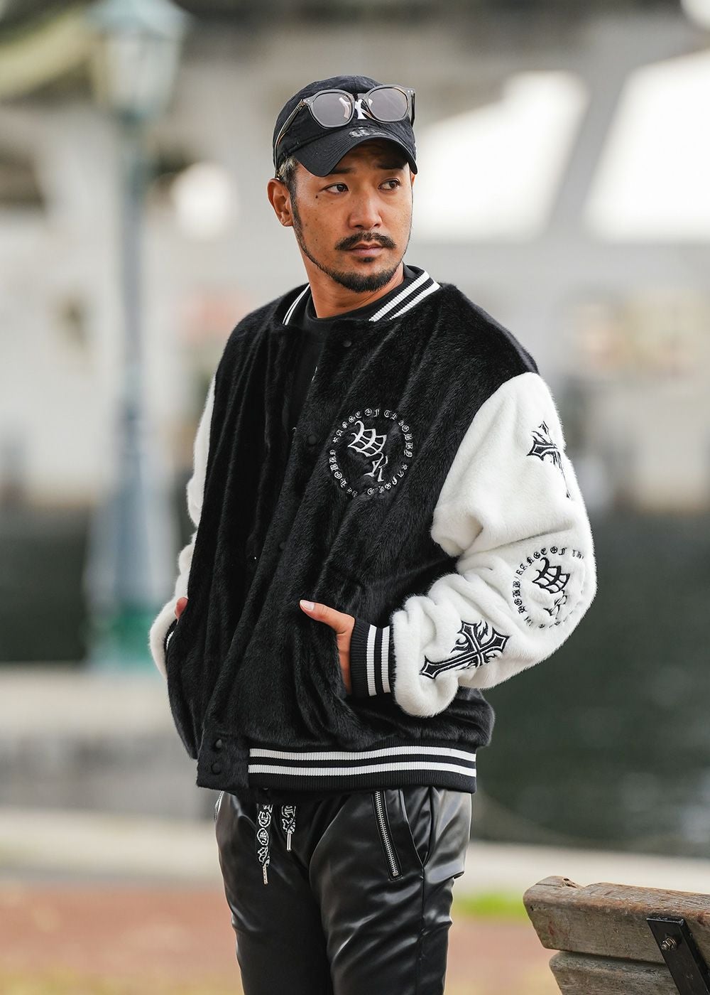 000000003590-10.jpg?size=l&w=